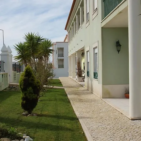 Semesterbostad Beach House Areia Branca Praia da Lourinhã